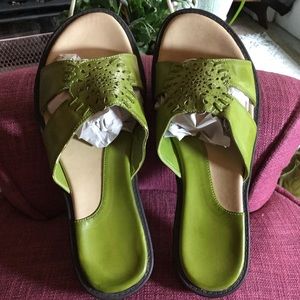 Green Croft & Barrow Sandals Size 8